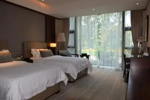 Zhongjian Yanqi Lake View Hotel