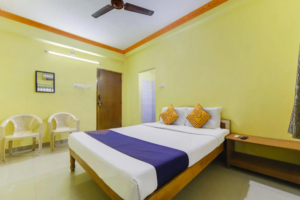 SPOT ON 75475 Cn Guest House