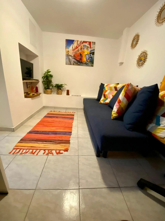 Gemütliche möblierte Souterrain Wohnung