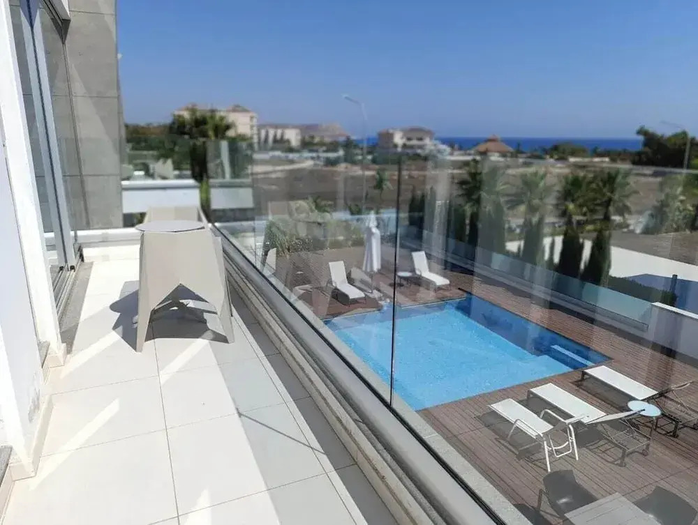 Cove Seaview Villas - Nautica
