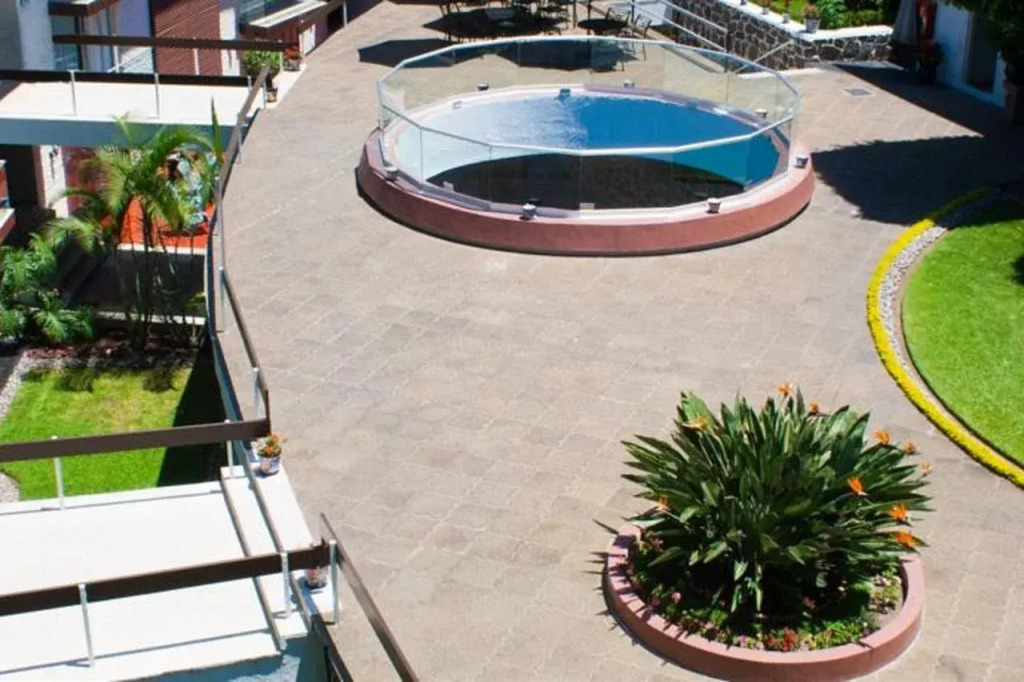 Country Hotel & Suites