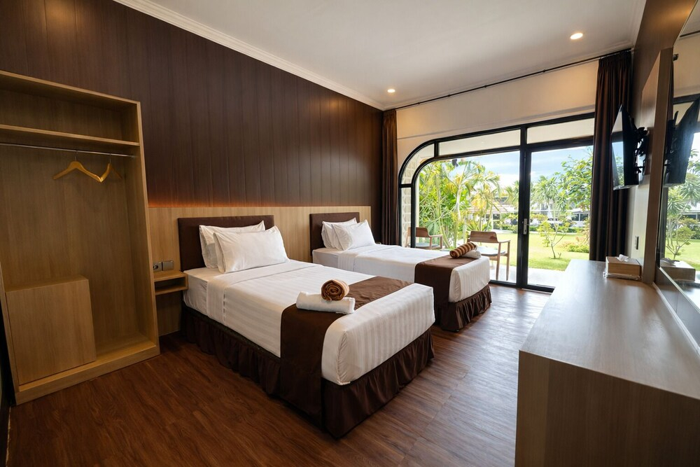 Nirvana Hotel Resort Tetebatu