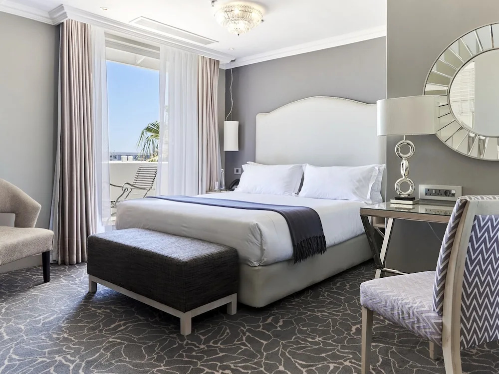 Queen Victoria Hotel by NEWMARK