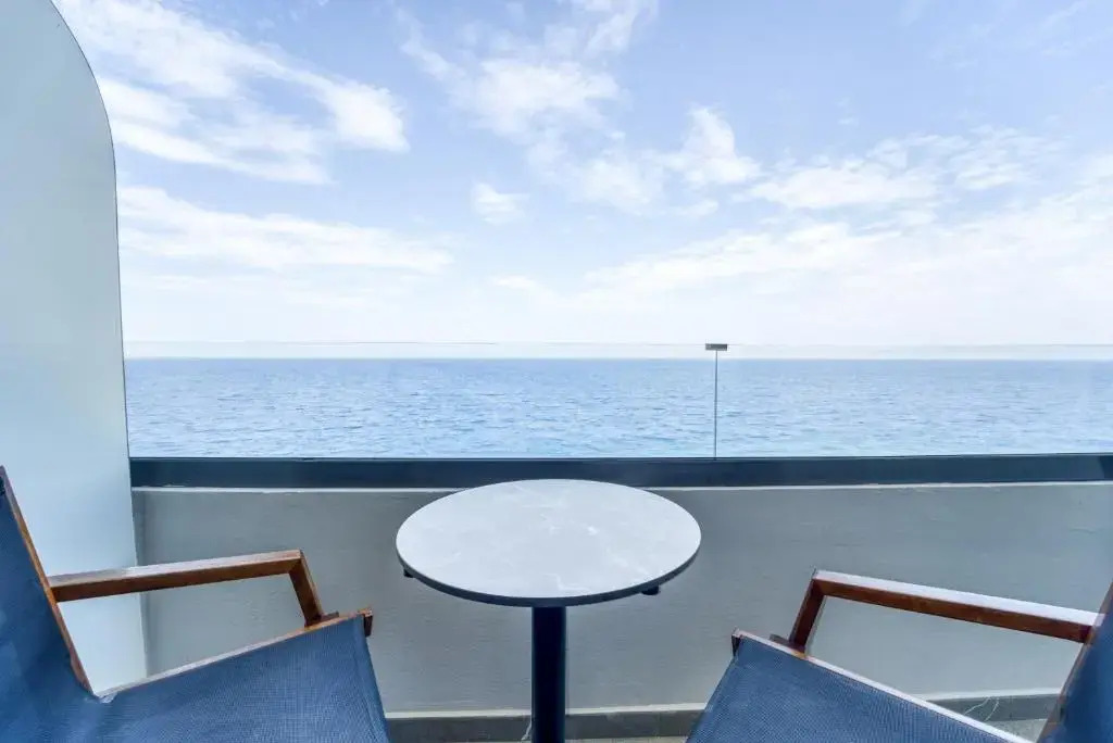 Island Sea Side Hotel