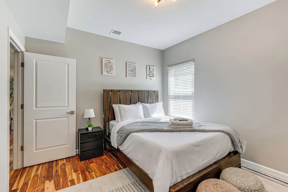 Luxe Newark Retreat w/ Rooftop Deck: Pets Welcome!