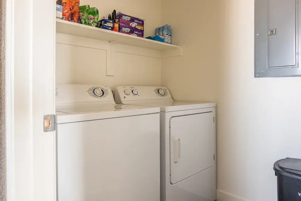 Tempe 1 BR & 2 BR Apts by Frontdesk