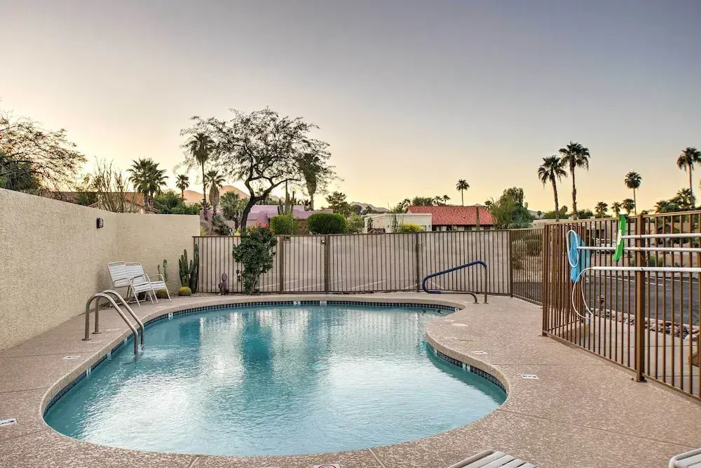 Lovely Condo w/ Balcony < 3 Miles to Parks + Golf!