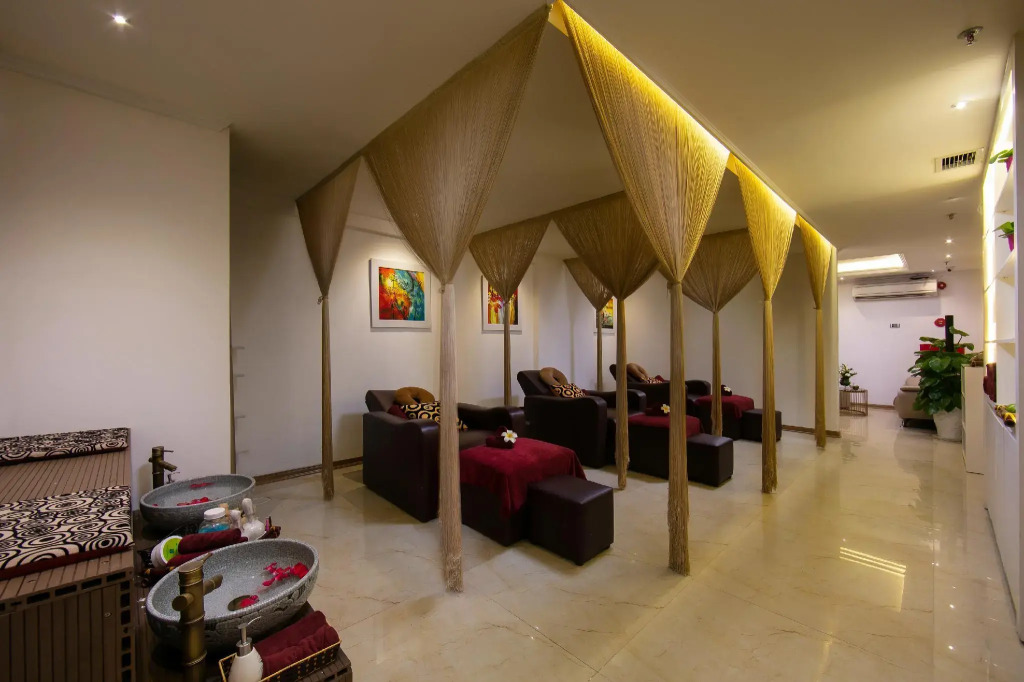 Hanoi Paon Hotel Spa & Sky Bar