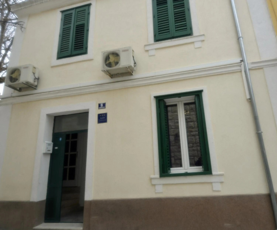 Apartments with WiFi Split - 18937
