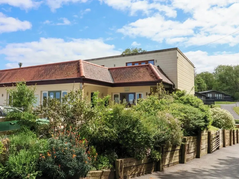Larchwood Lodge Manleigh Park