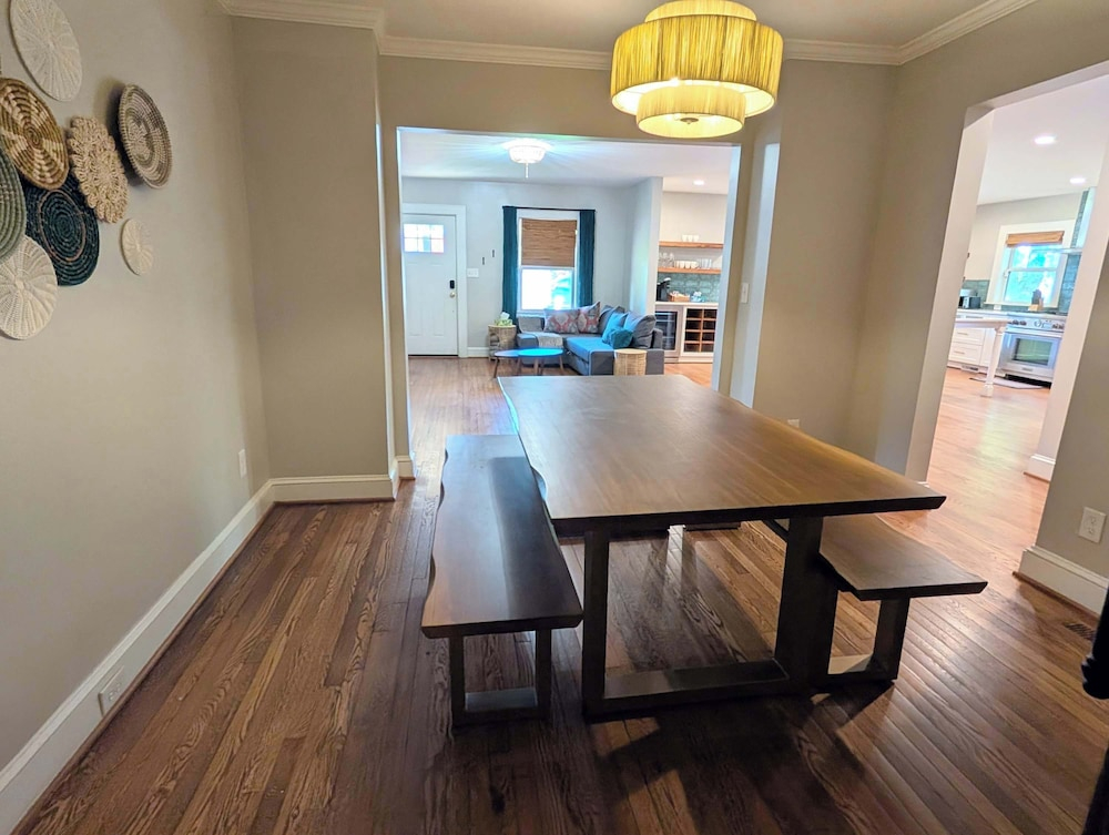 Stylish Durham Retreat - Walkable, Sleeps 6