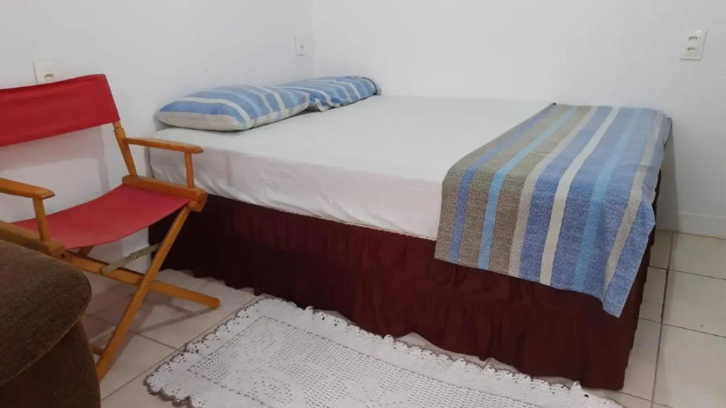 FLAT COM AR COND. WI-FI TV a CABO PERTO DA PRAIA