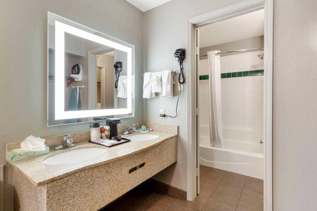 Best Western near Lackland AFB SeaWorld