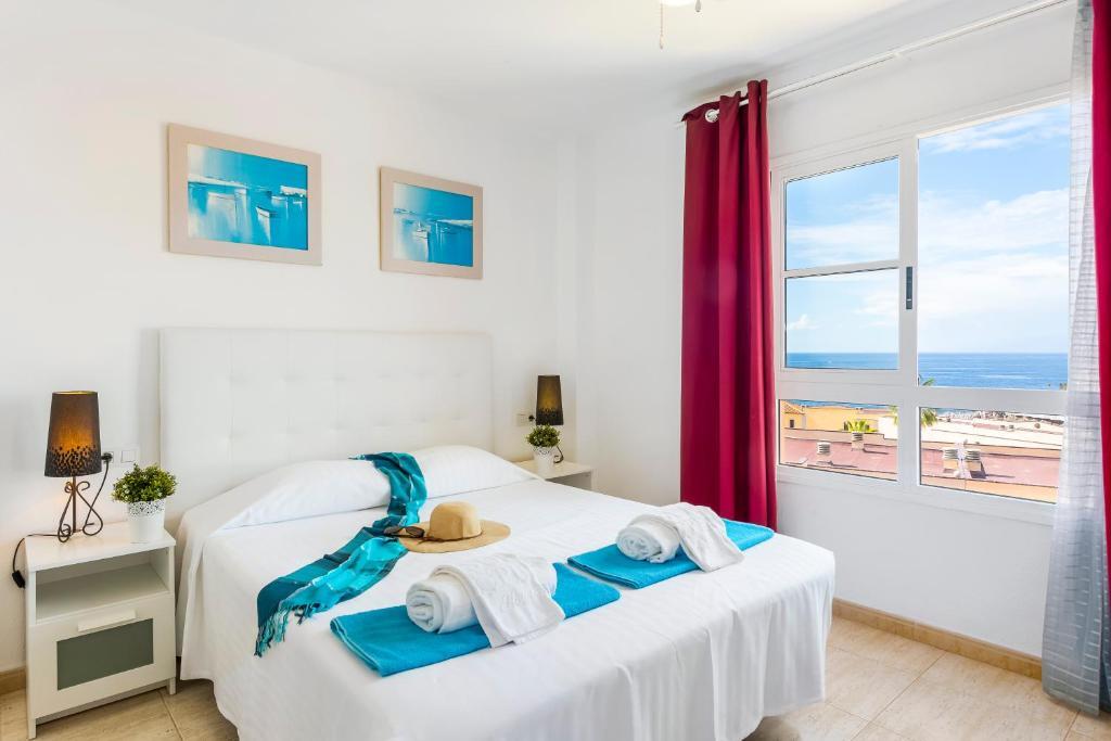 1314 FABULOUS 2 BEDROOM Accommodation ROOF TERRACE