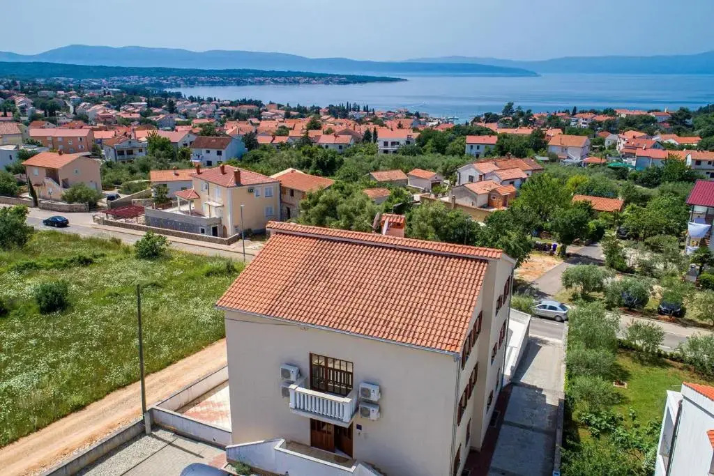 Apartments by the sea Vantacici, Krk - 21699