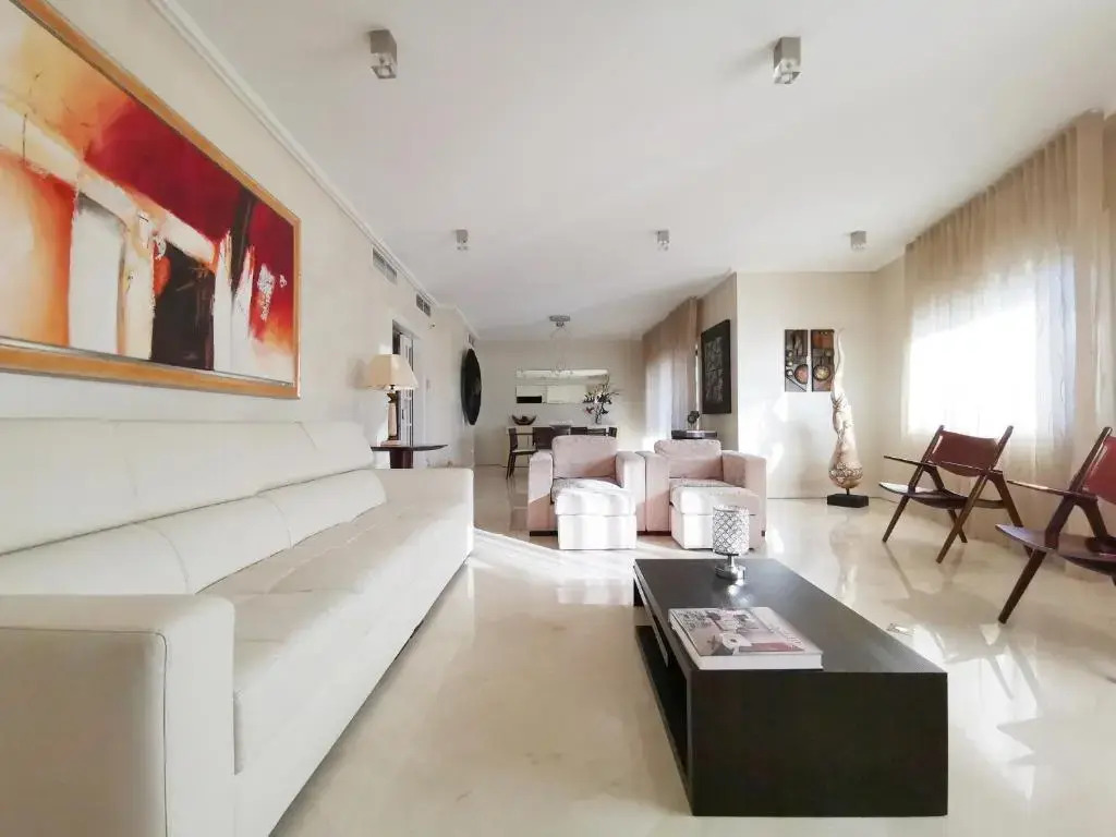 Entire floor parque nacoes prime apartments expo30