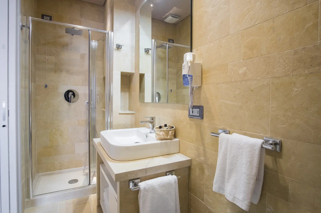 Netum Hotel