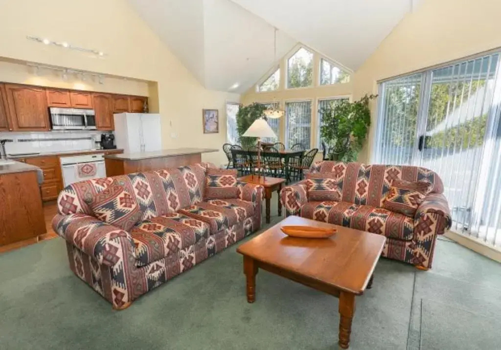 2BR in The Lynx, Family Sized, Mountain Views, Private Balcony, Tranquil Location, Parking
