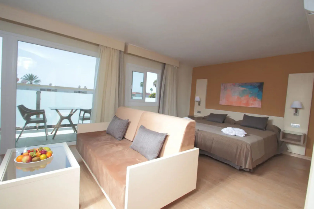 HL Suites Nardos - Only Adults