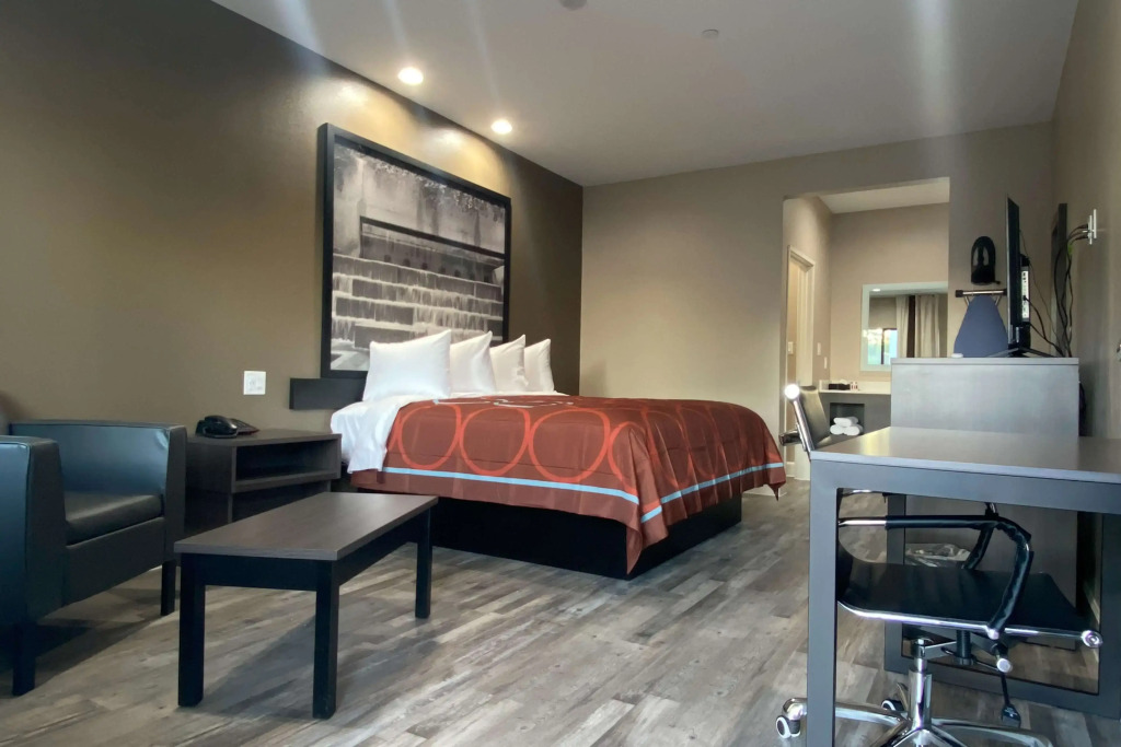 Super 8 by Wyndham Houston NW Beltway 8/West Rd