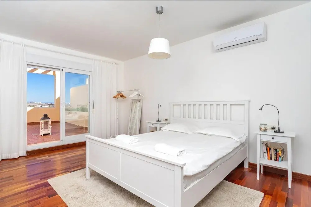 Duplex with a view Ref 69
