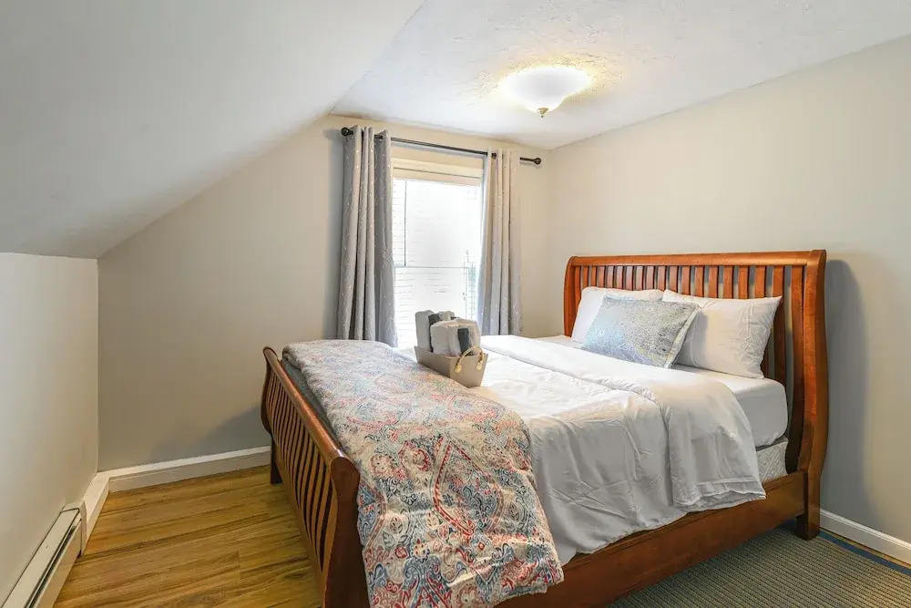 Home Near Skiing & Downtown Worcester