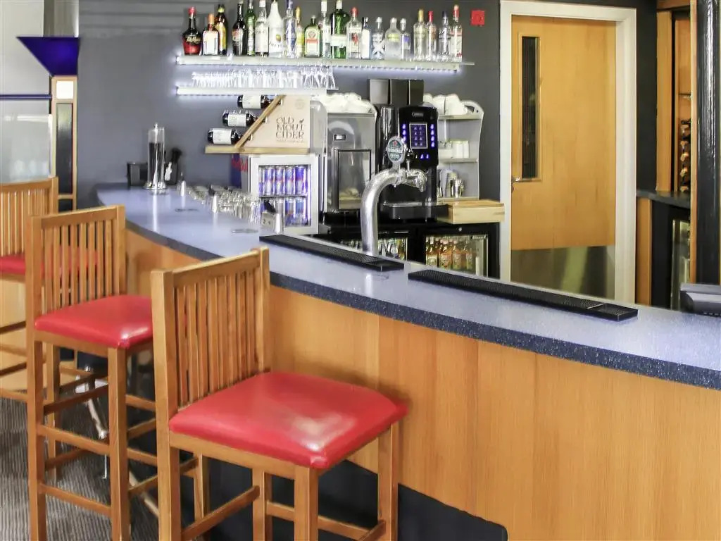 ibis Cardiff Gate - International Business Park Hotel
