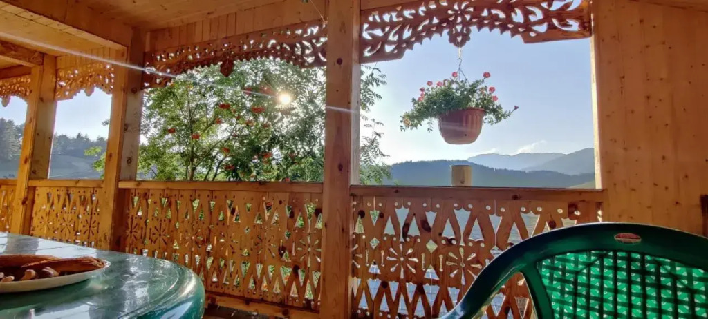 Guest House Shenako Veranda