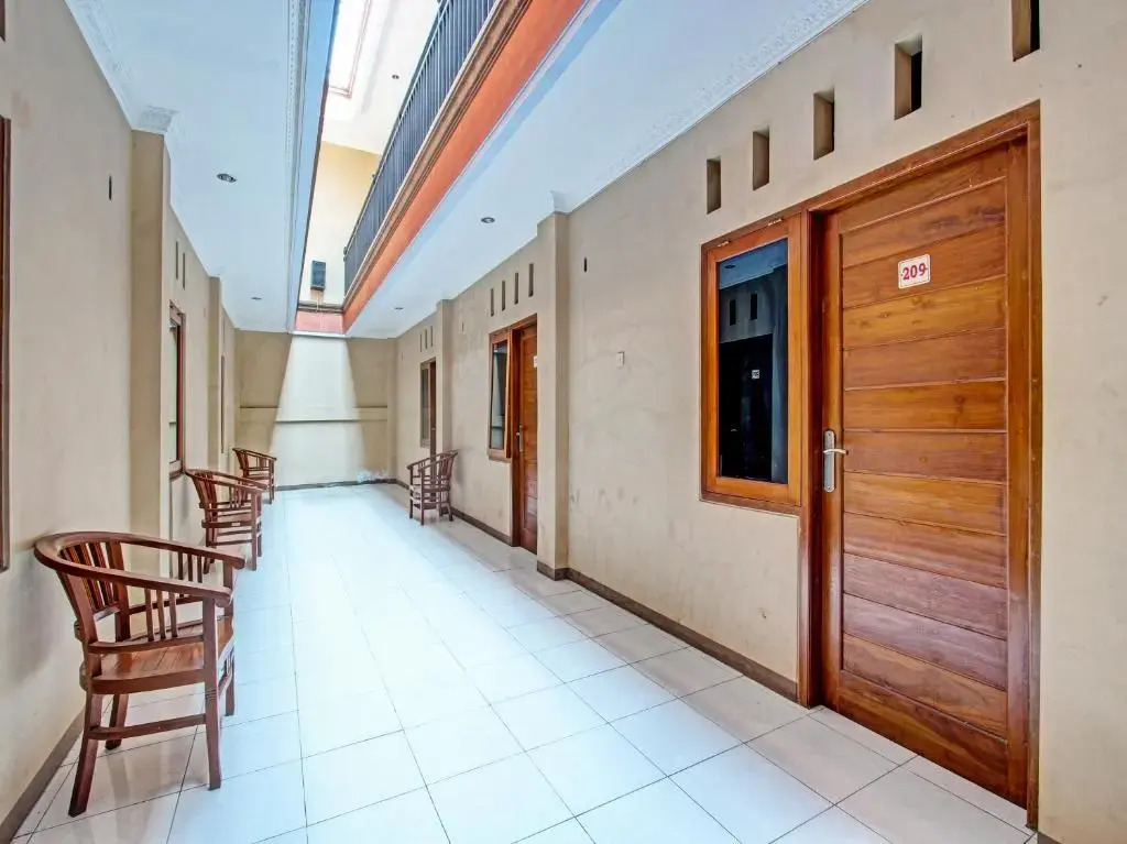 Spot On 91356 Hotel Mustika 2