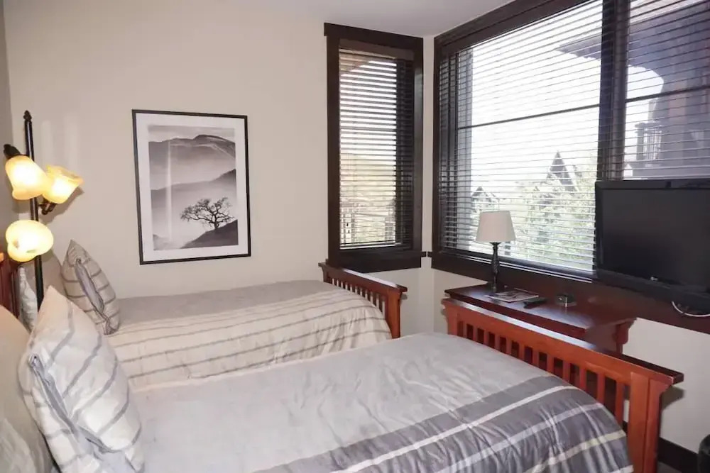 120 Carriage Way