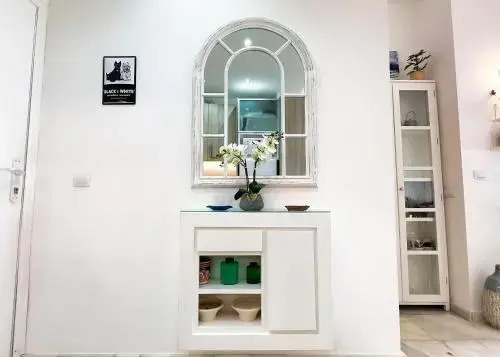 Lovely 1 Bed Apartment with Wi-Fi + Sea Views in Skol Marbella