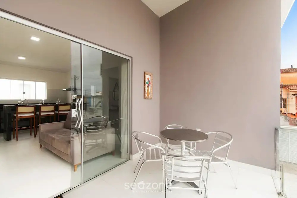 Fully Equipped Apartments in a Condo With a Pool, 750m From the Beach - Vifs