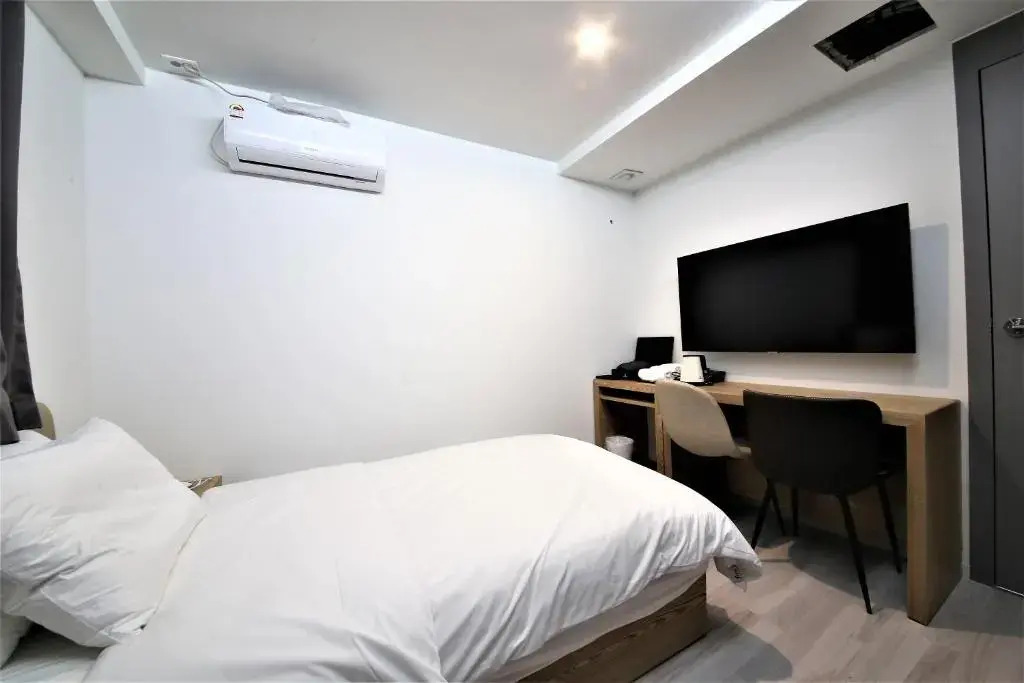 Sloth Hotel Busan Seomyeon
