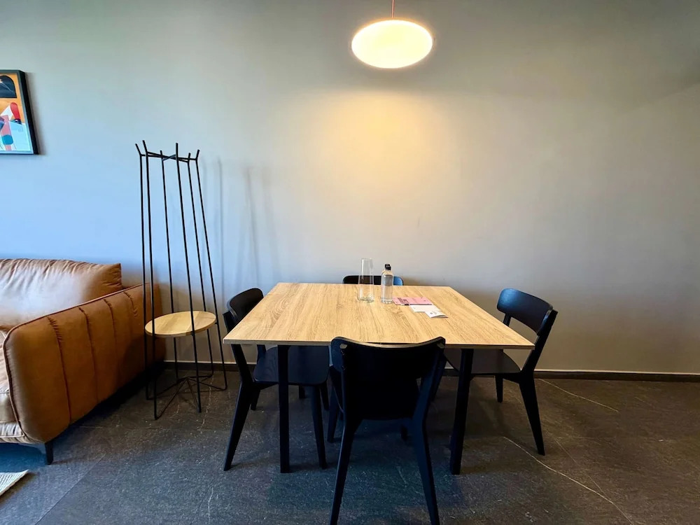 w Charming 2BR w Balcony in Tabacalera