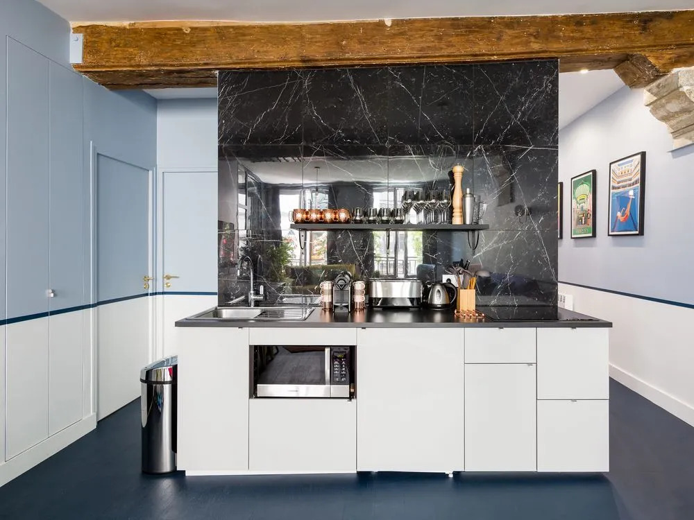 Luxury 3 Bedroom 2 Bathroom Loft - Louvre Museum