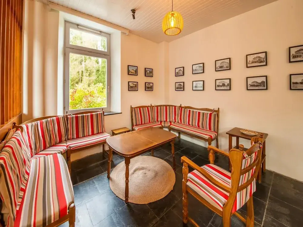 Charming Chalet in Falaen by River & Chateau