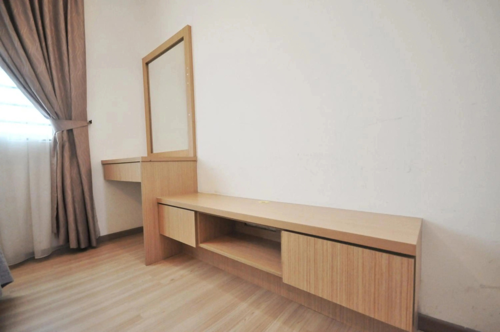 Rusnoor Homestay Alami Residensi 2-17-2