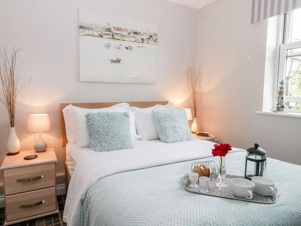 Nett's Coastal Escape