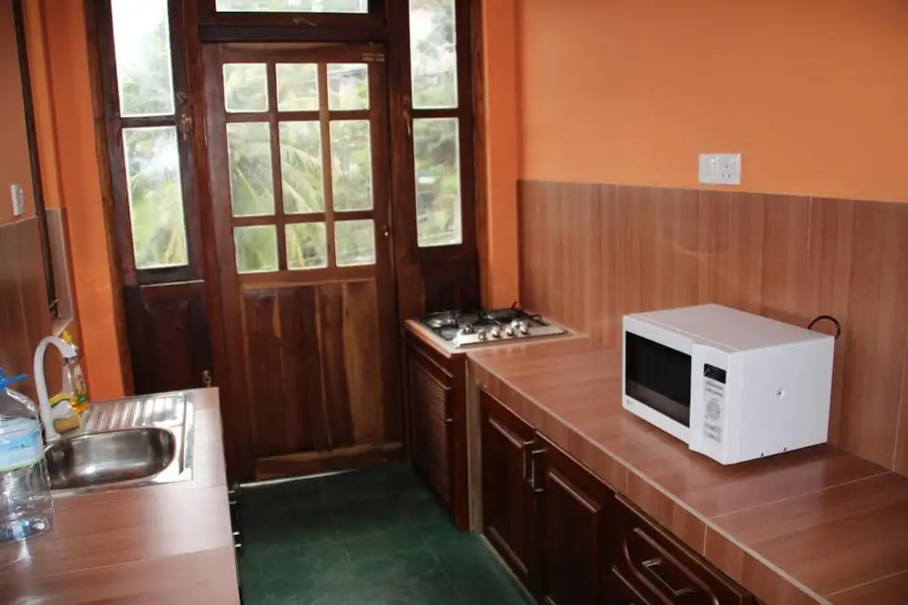 Self Cate Luxury Hostel