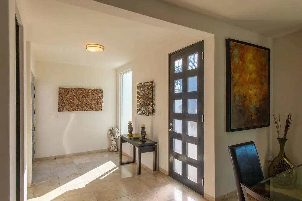 Contemporary Villa Within a Short Walk to Swimming Beach: Villa Cristina