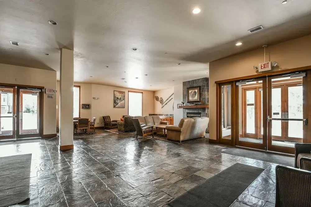 Oro Grande by Summit County Mountain Retreats