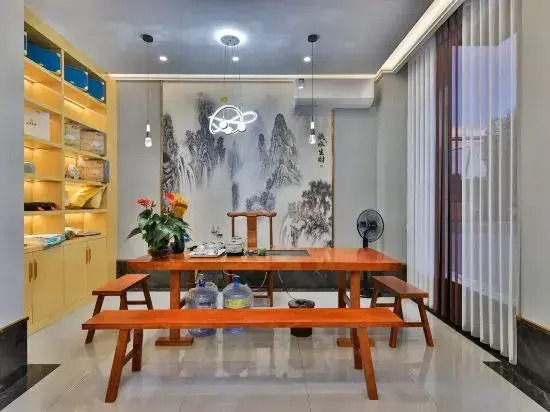 Linyi Longrui Smart Hotel (Linyi High-speed Railway Station)