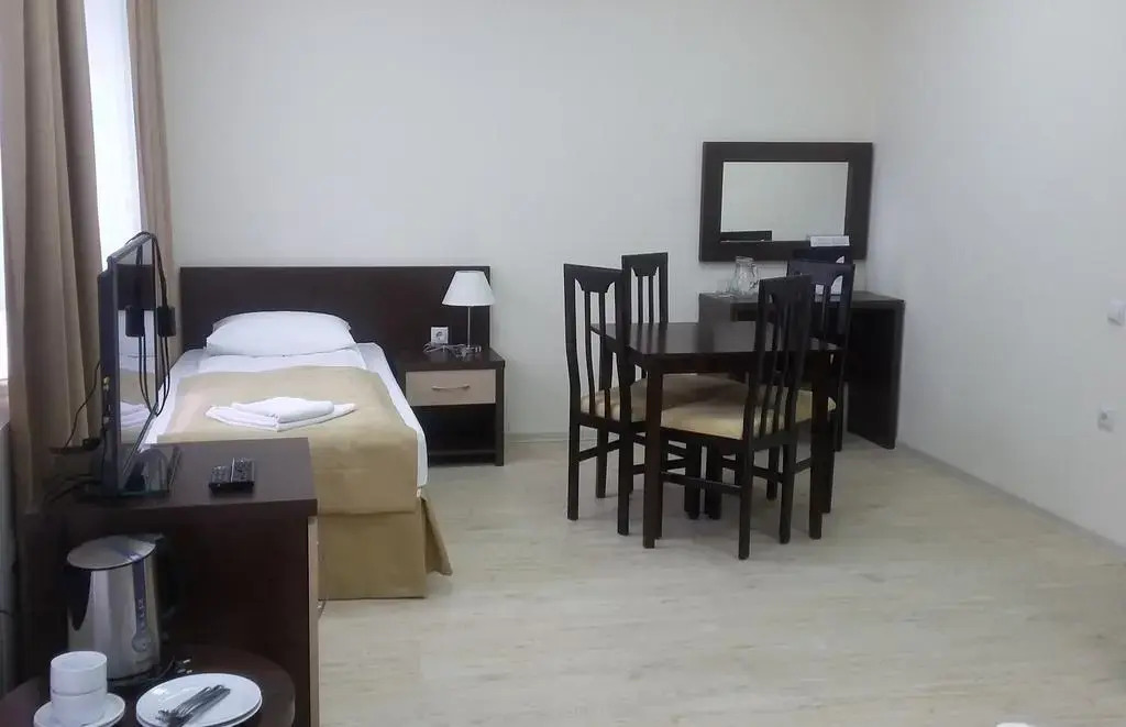 Inn Ordzhonikidze 8A