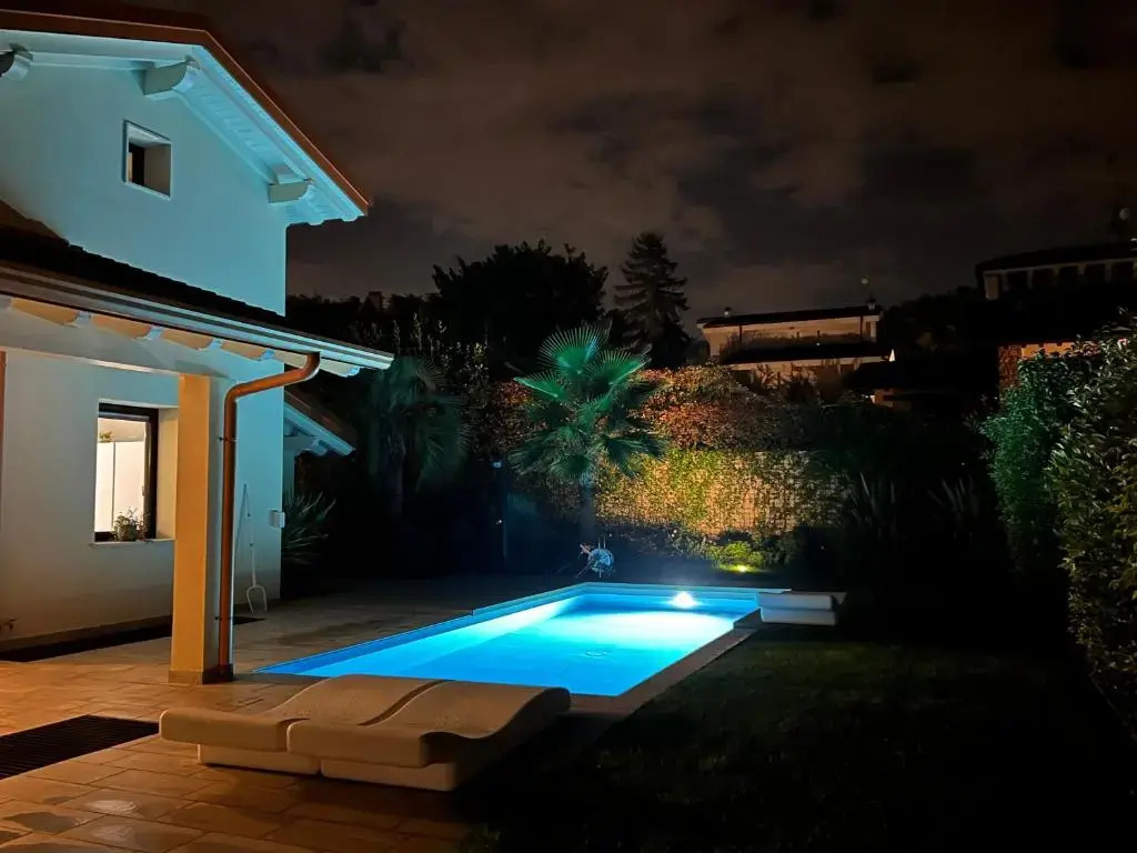 Ferienhaus Casa sulle colline di Barcuzzi pool, garden and barbecue