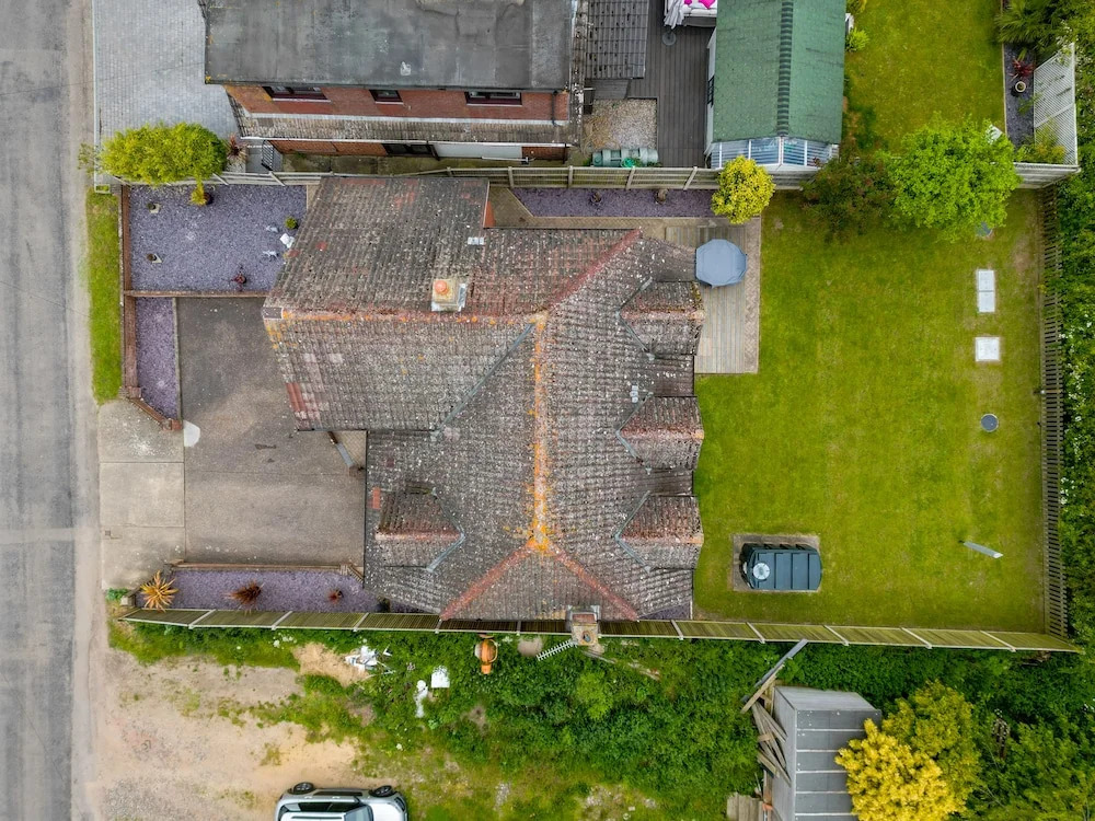 House - Sleeps 6 & Free Parking