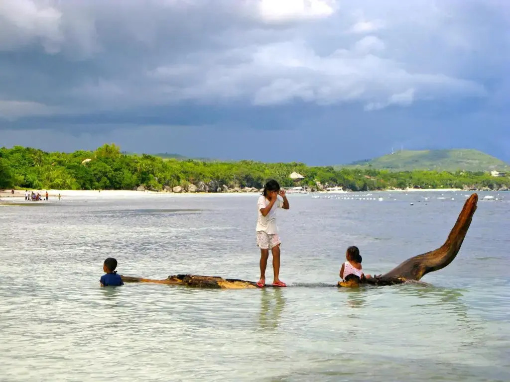 Alona Vida Beach Resort