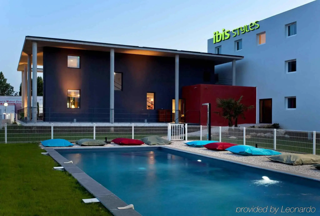 ibis Styles Pertuis Portes du Luberon