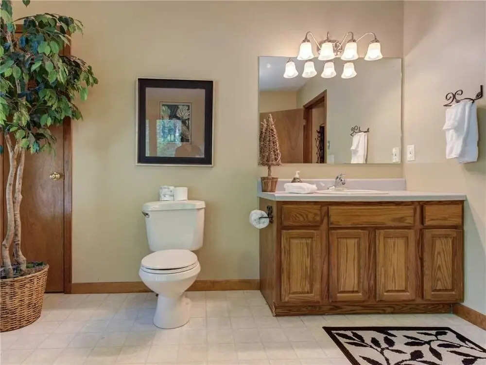 Between Here and There 2 Bedroom Home with Hot Tub