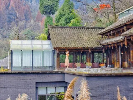 Dujiangyan Shili Mountain Jing Private Tang Hot Spring Resort Hotel (Qingchengshan Branch)