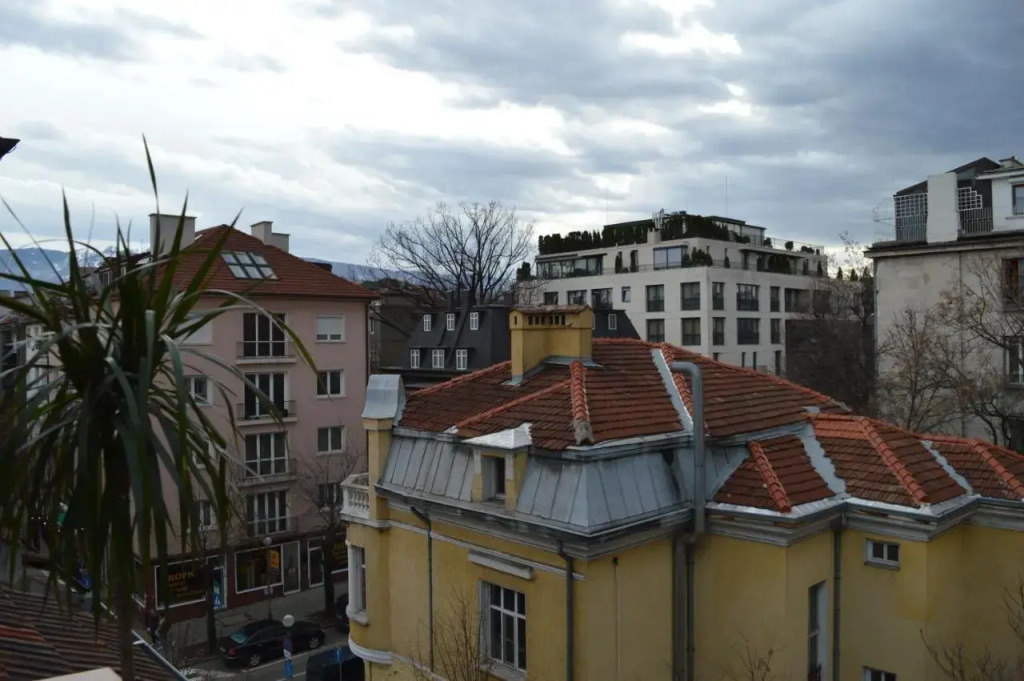 Atelier 9 - Art Mansard Studio